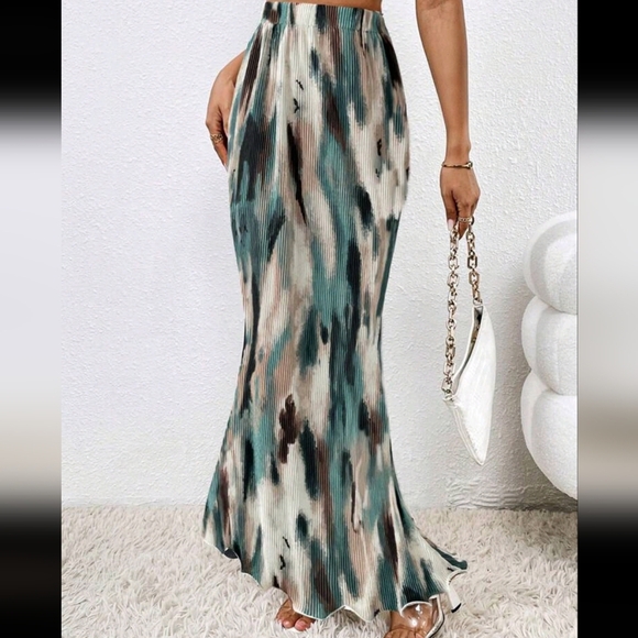 Dresses & Skirts - Tie Dye Lettuce Trim Maxi Mermaid Hem Skirt